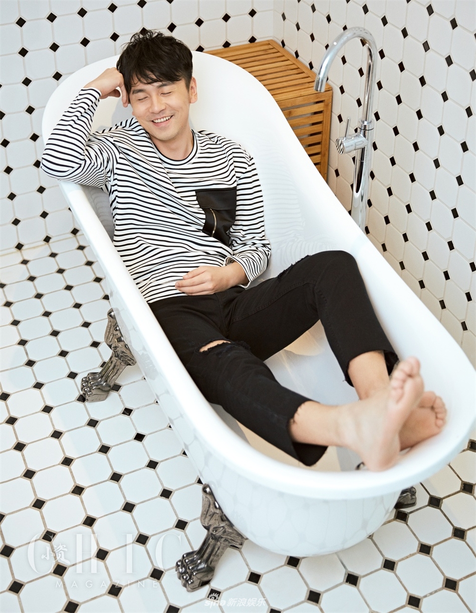 组图:《我不是精英》将播 雷佳音变片警开启精英之路