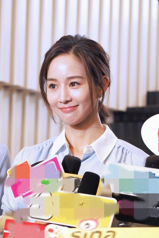 组图:《温暖的弦》媒体探班 张钧甯张翰合作默契欢乐多