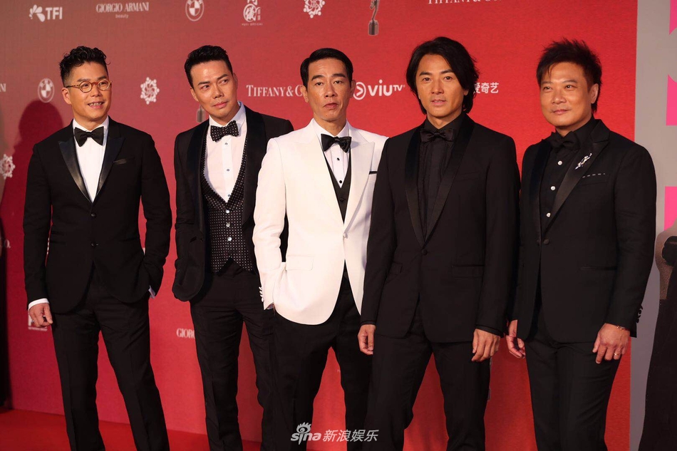 组图:古惑仔金像奖再聚首 五人西装帅气亮相