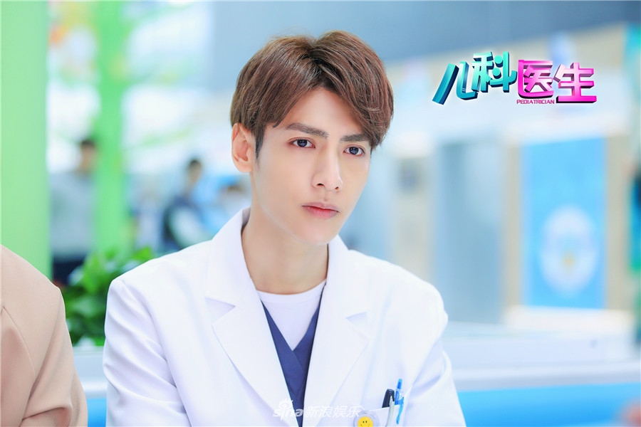 罗云熙,孙铱,凌潇肃,曾黎等演员成功塑造了多个优秀的儿科医生形象
