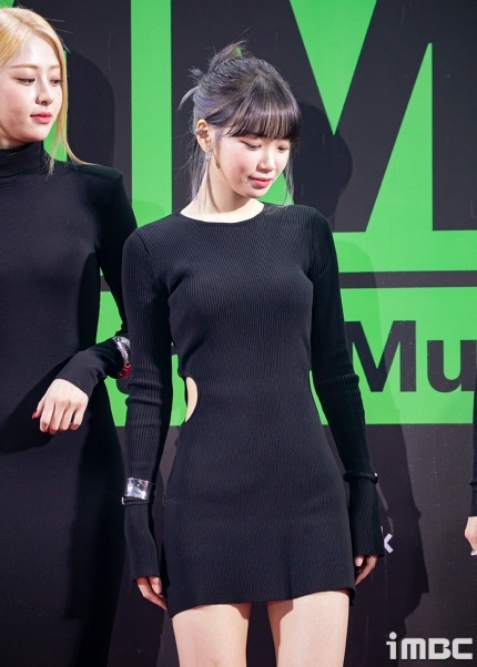 组图：你一眼看到谁？MMA颁奖礼红毯女爱豆怼脸新闻图曝光