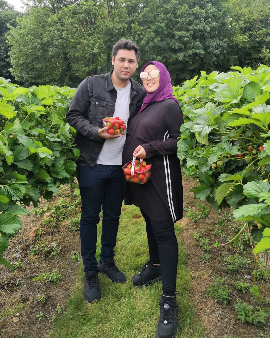 组图:马来西亚歌手茜拉顺利诞下一子 老公抱儿子seth十分有爱