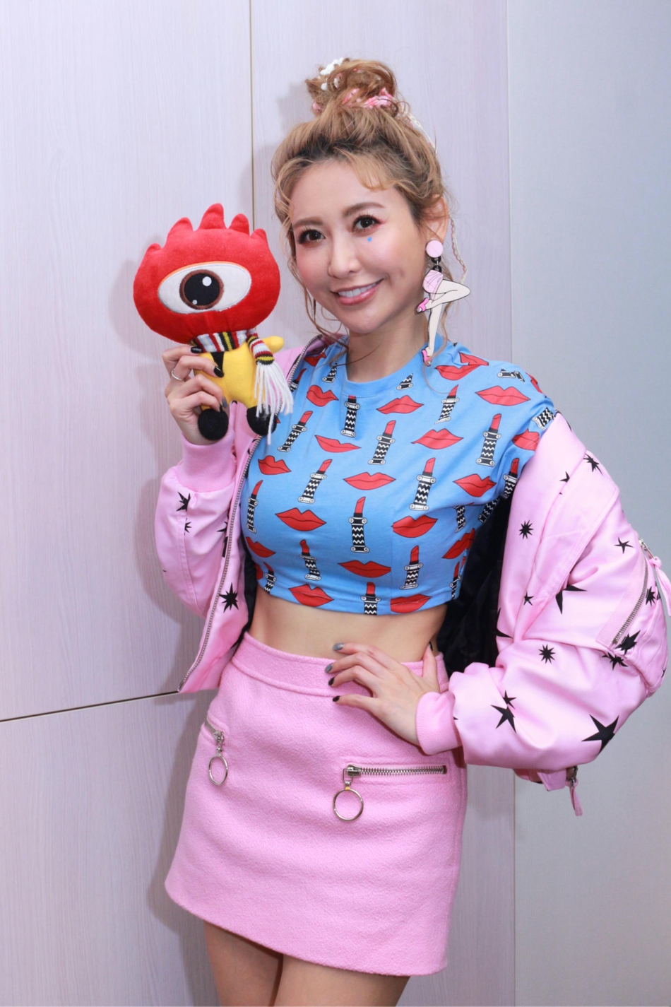 恺乐感谢老板罗志祥助圆梦穿蓬蓬裙的姐姐会长大