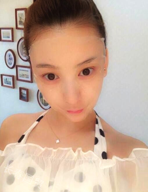 组图郭富城娇妻方媛素颜旧照曝光皮肤白皙甜美靓丽