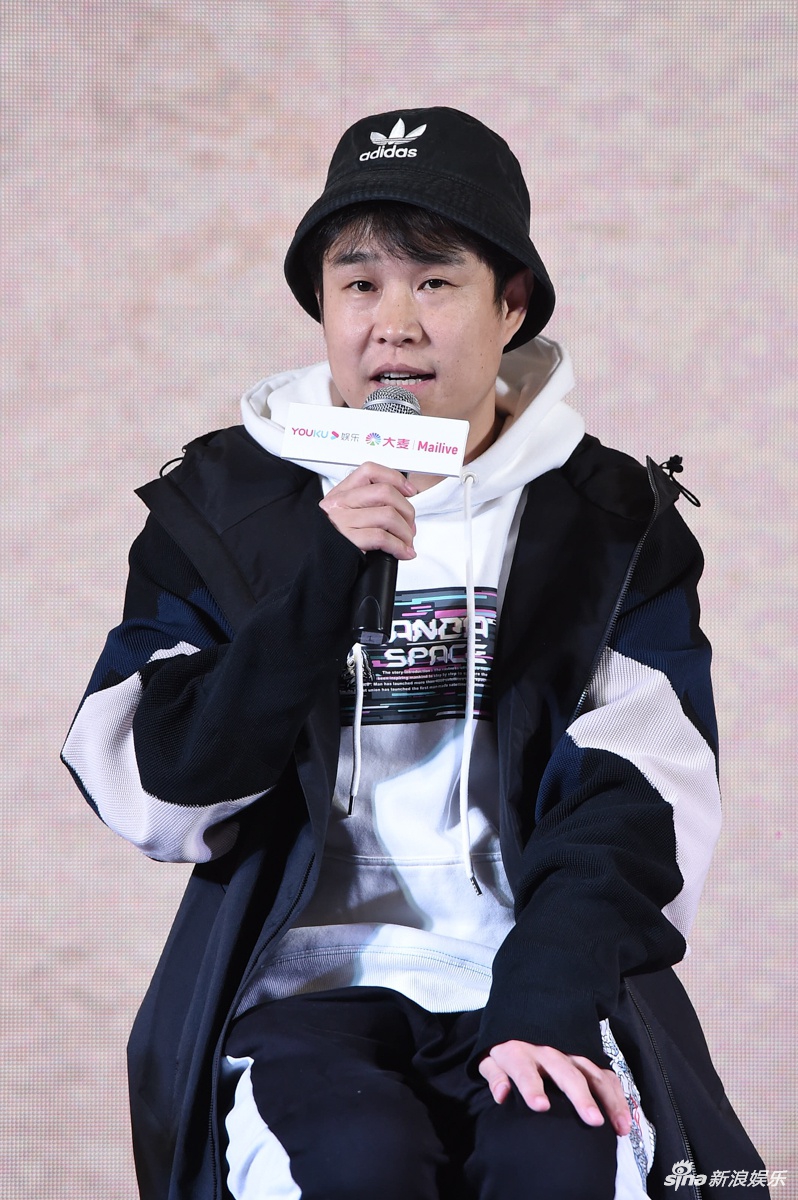 组图:张国立执导话剧召开发布会 小沈阳直言"以前没遇到好导演"_高清