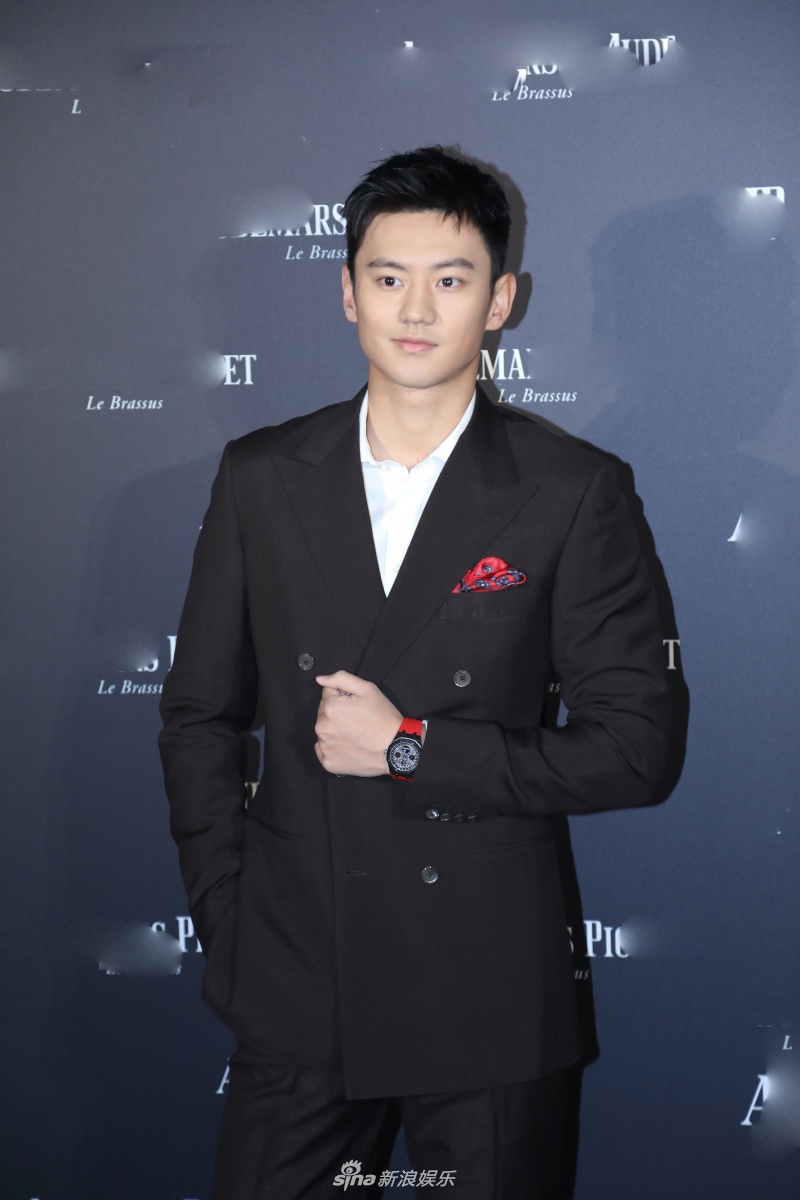 组图:男神集结!鹿晗狼奔生图能打 陈柏霖贵气宁泽涛帅气