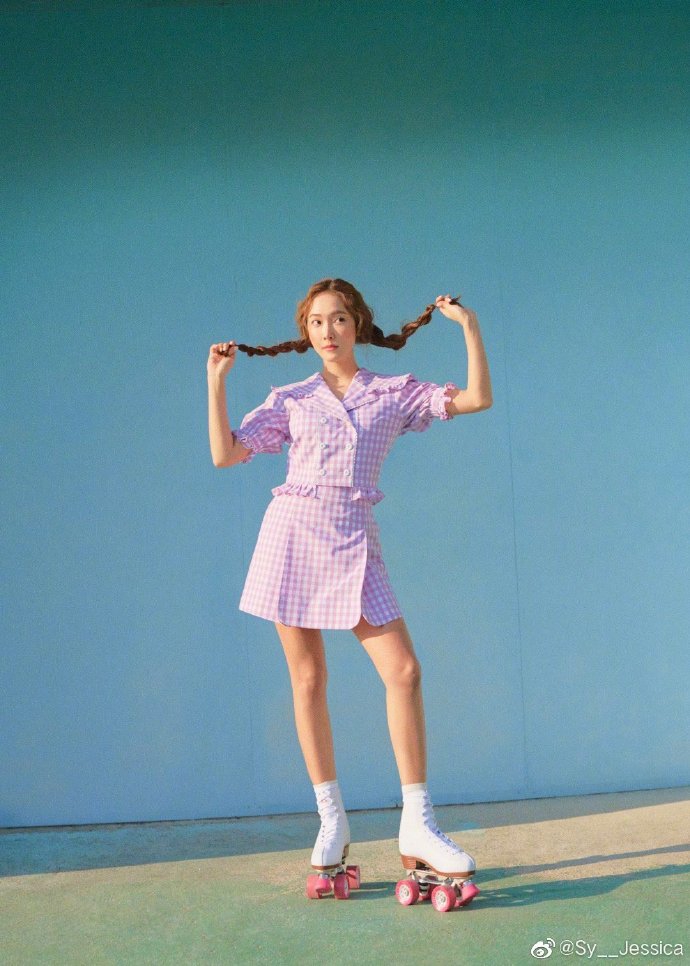 組圖：Jessica鄭秀妍公開戀情心情靚 麻花辮綁氣球少女感足