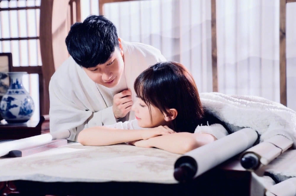 组图林俊杰吴谨言古装同框偶像与迷妹上演摸脸杀超亲昵