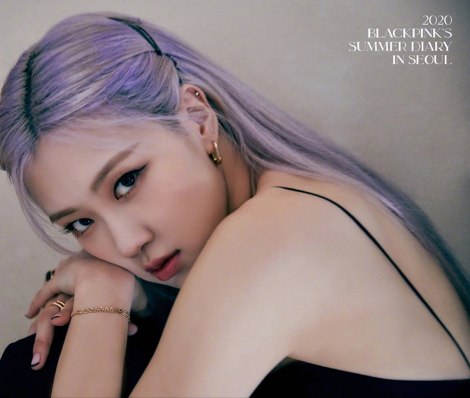 組圖：BLACKPINK最新夏日寫真釋出 穿清涼吊帶大秀香肩雪肌