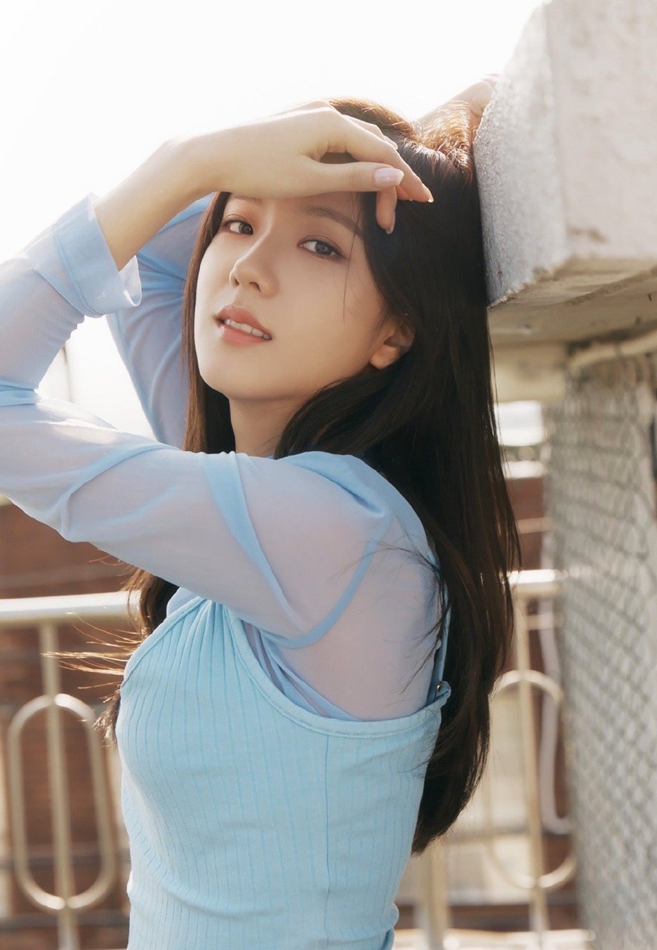 组图:blackpink春日画报曝光 暖阳下凹造型元气满满气质足