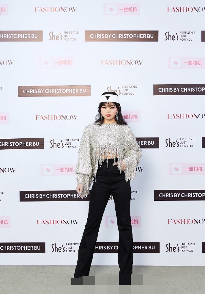 组图:3unshine成员cindy登台走秀 气场全开自信又大气_高清图集_新浪