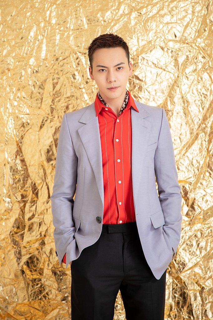 新浪娱乐讯 2019年2月4日,北京,陈伟霆将亮相2019央视春晚表演歌曲