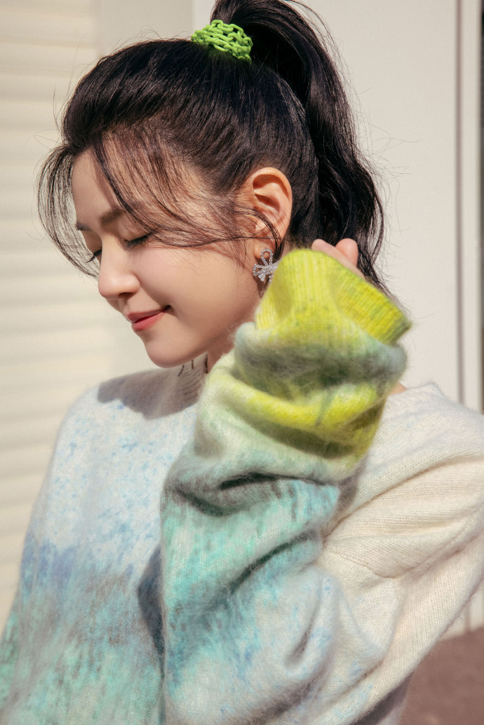 组图:陈妍希《半熟恋人2》恋综首秀 绿色系穿搭配