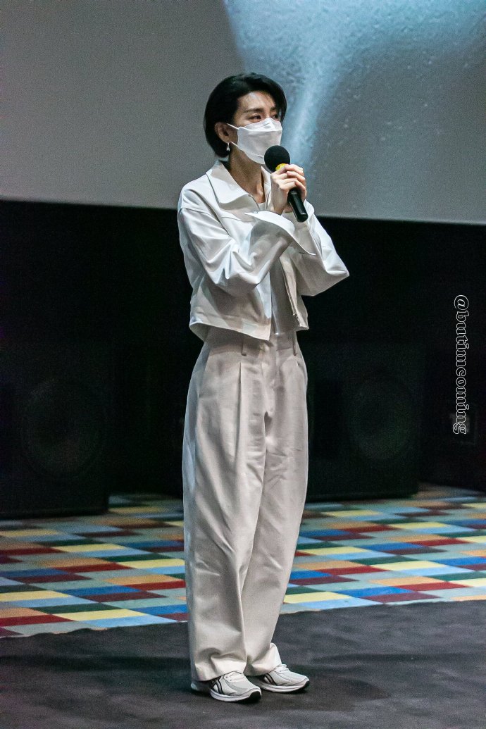 組圖：48歲金瑞亨近照曝光 白色運動裝搭短髮氣質和身材都很優越