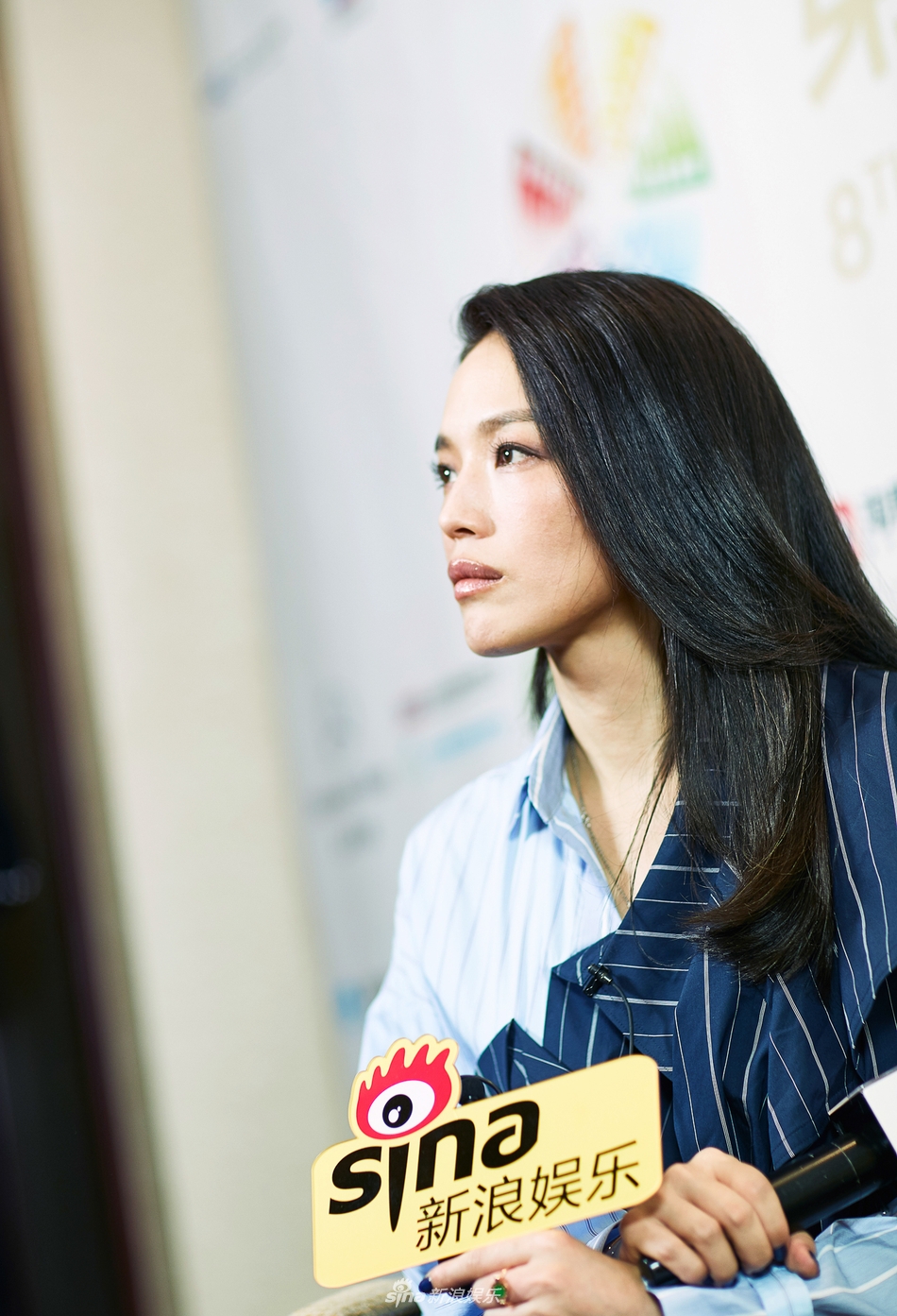 舒淇任北影节评审 接受采访侃侃而谈状态好