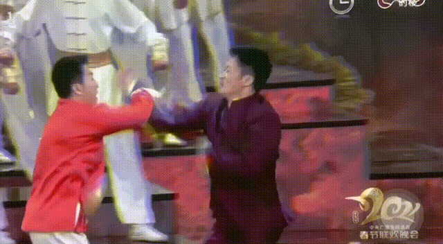 组图:春晚李宇春似分身易烊千玺戴假发 倪妮唐艺昕张小斐衣服吸睛