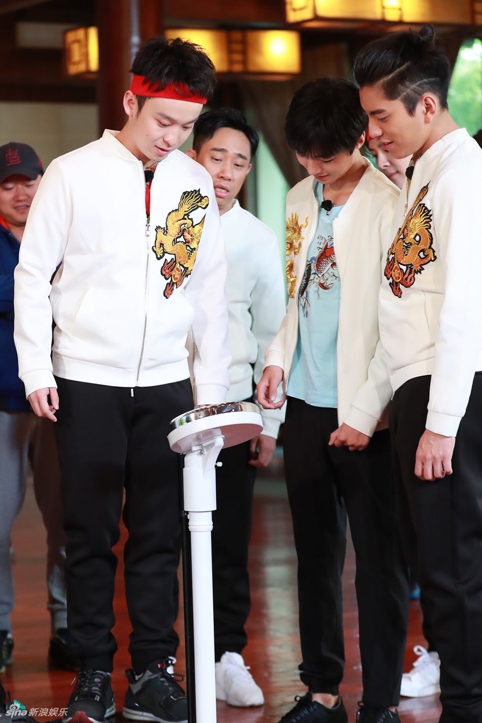 组图:《高能》身高体重曝光 王俊凯182cm才58公斤_高清图集_新浪网