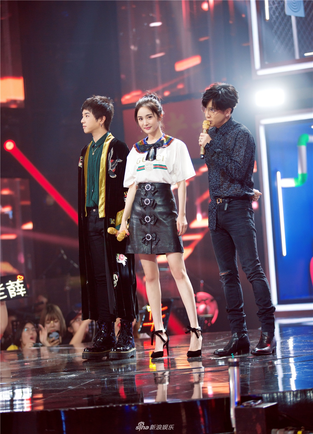 组图:杨幂丸子头少女十足 薛之谦赵英俊现场互扯头发_高清图集_新浪网