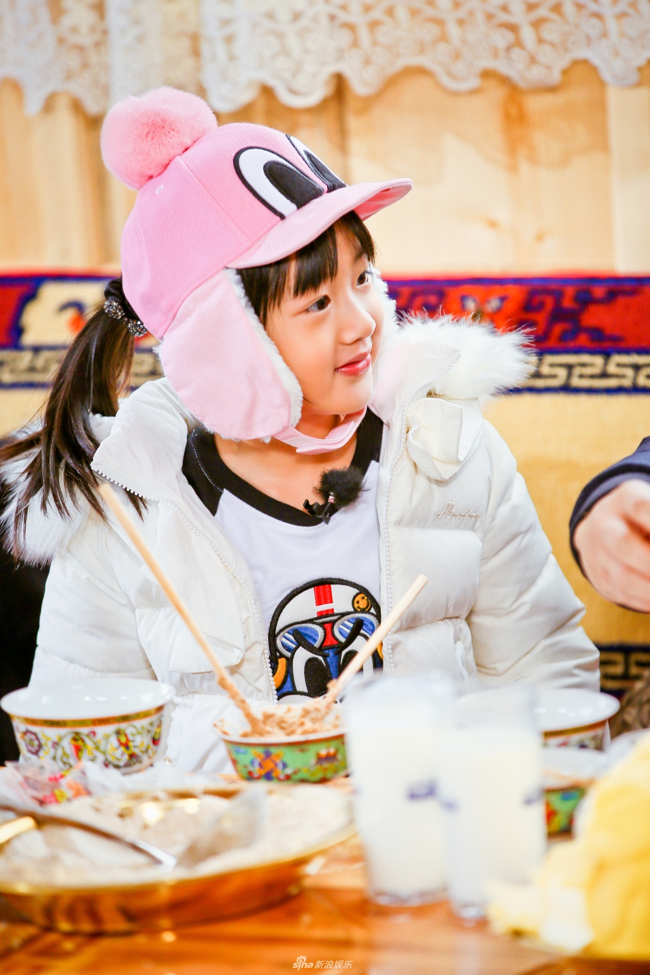 组图:阳光美少女初长成!吴尊女儿neinei吐舌娇笑俏皮可爱