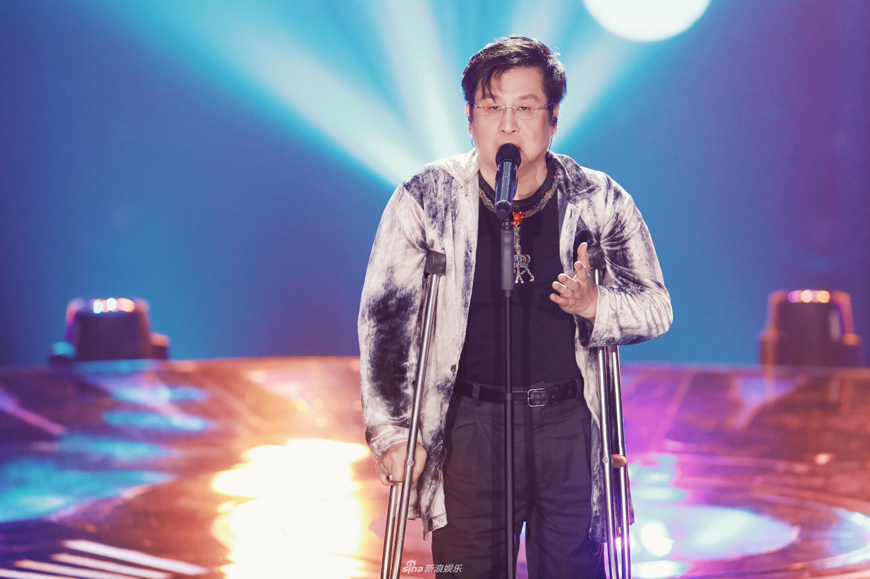 郑智化自曝当歌手是个误会浴缸里写下水手