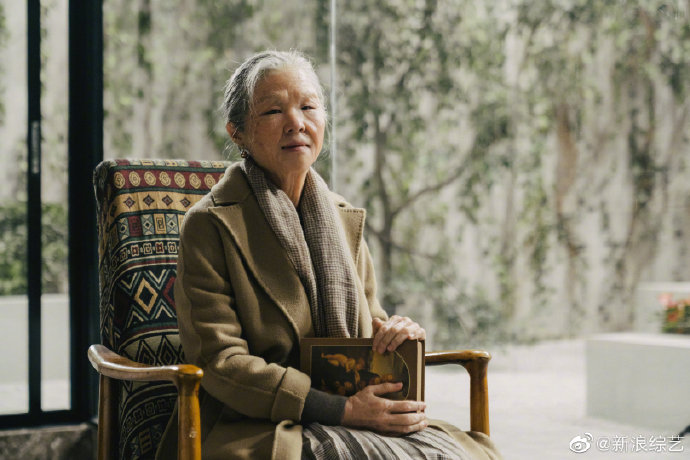 组图:金靖突破自我挑战凄美爱情片 老年妆神态眼神都很到位