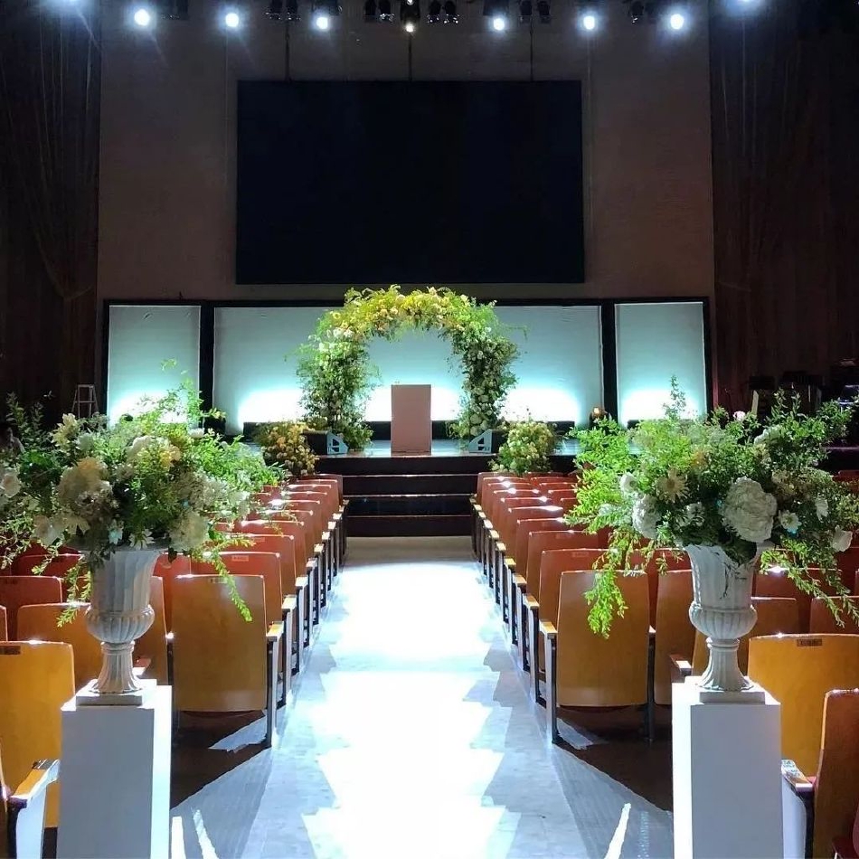 組圖：樸信惠崔泰俊婚紗畫報釋出 挽手燦笑幸福甜蜜