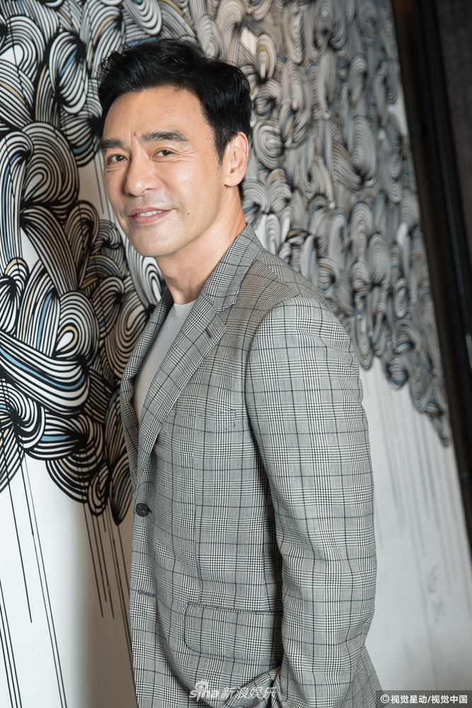 组图:钟镇涛感恩梁朝伟邓丽君等好友相伴 女儿将担任演唱会嘉宾