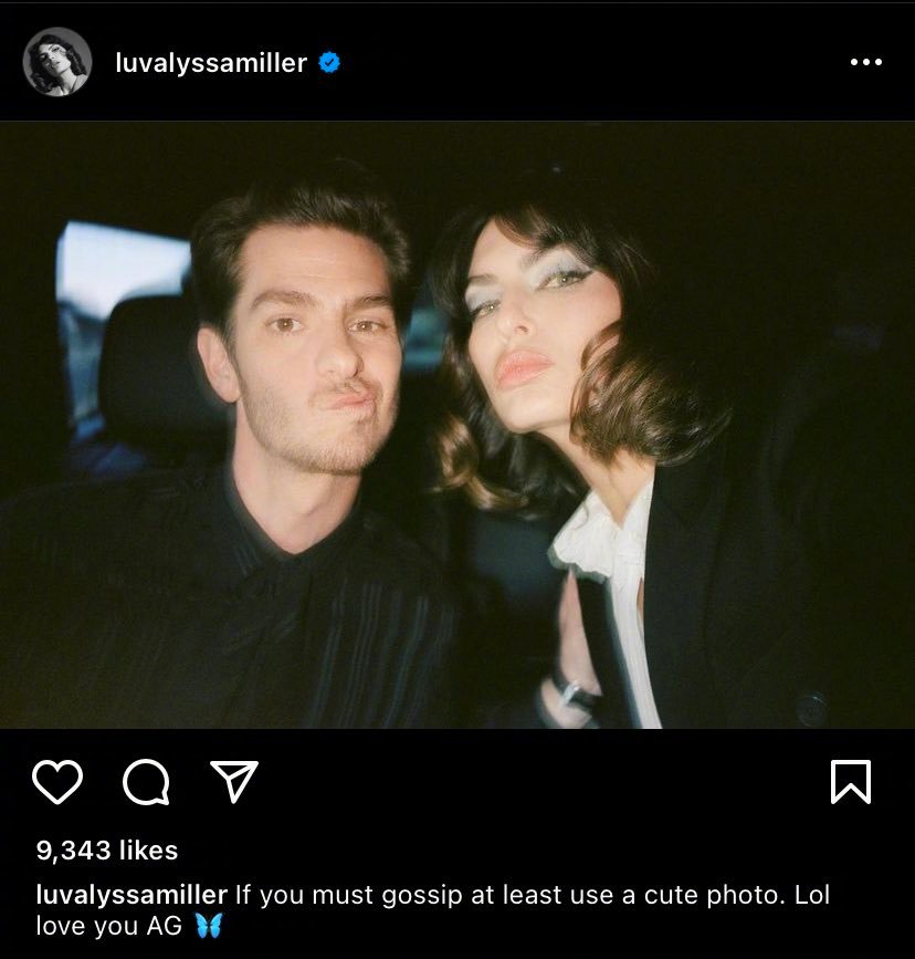 组图：被曝分手？加菲尔德女友晒可爱合照辟谣传闻第1张图片