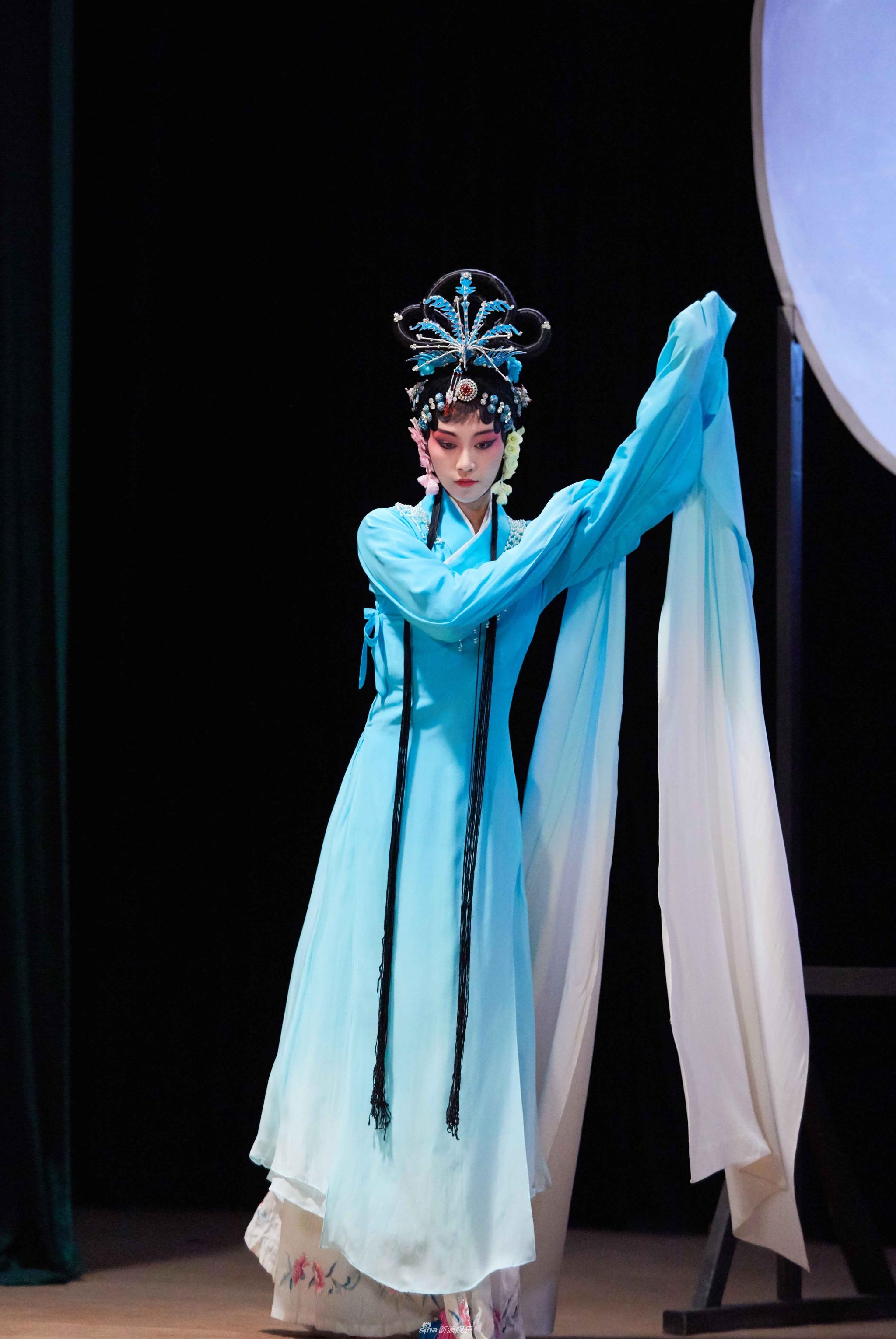 组图:《演员》蓝盈莹首挑青衣 细节追求感动章子怡_高清图集_新浪网