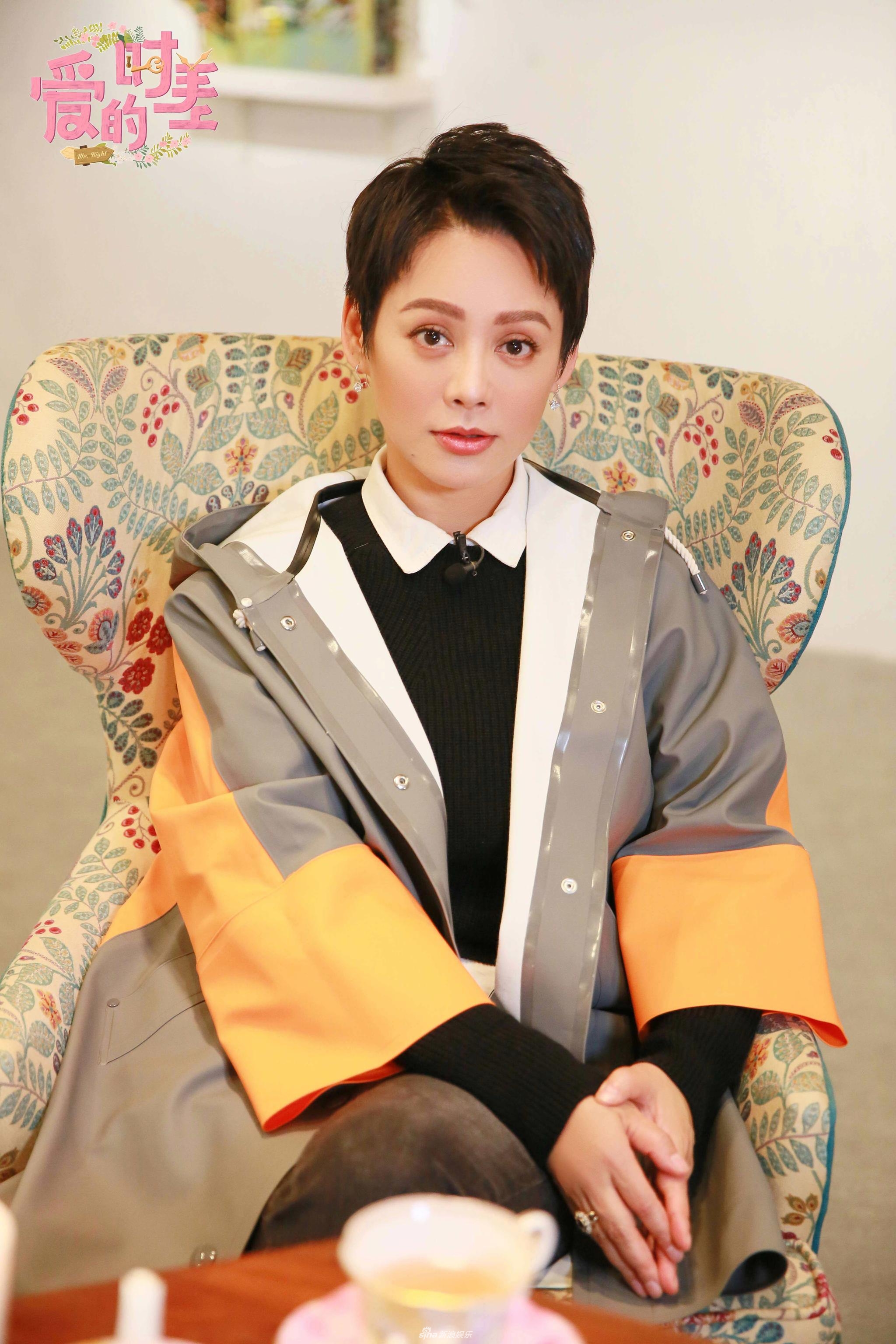 新浪娱乐讯 宁静首次加盟恋爱体验综艺,担当"40岁"女性代表,在节目中