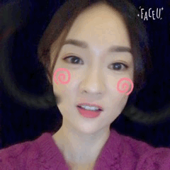 组图：一家三口萌萌哒！霍思燕晒杜江嗯哼同款少女辫 俏皮可爱