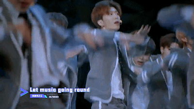 组图：练习生蔡徐坤星范足范丞丞清秀 你pick哪位小哥哥？