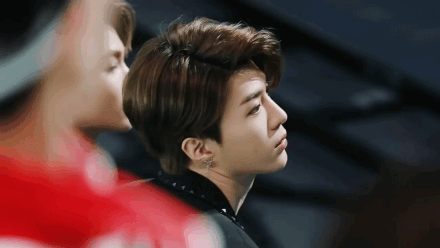 组图：练习生蔡徐坤星范足范丞丞清秀 你pick哪位小哥哥？