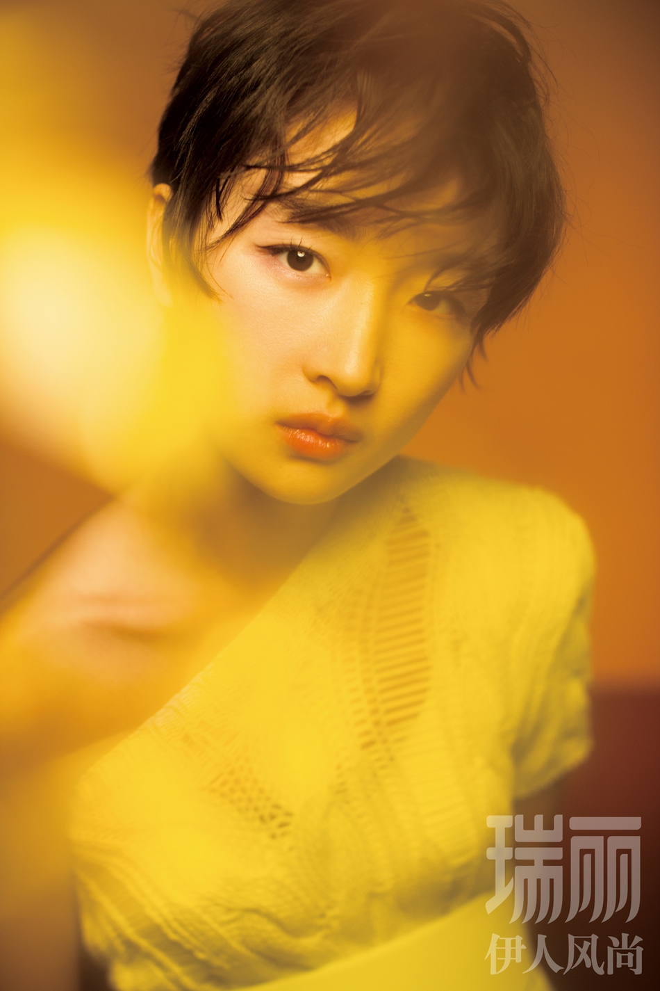 组图周冬雨示范初春穿搭清新可人短发潇洒俏皮