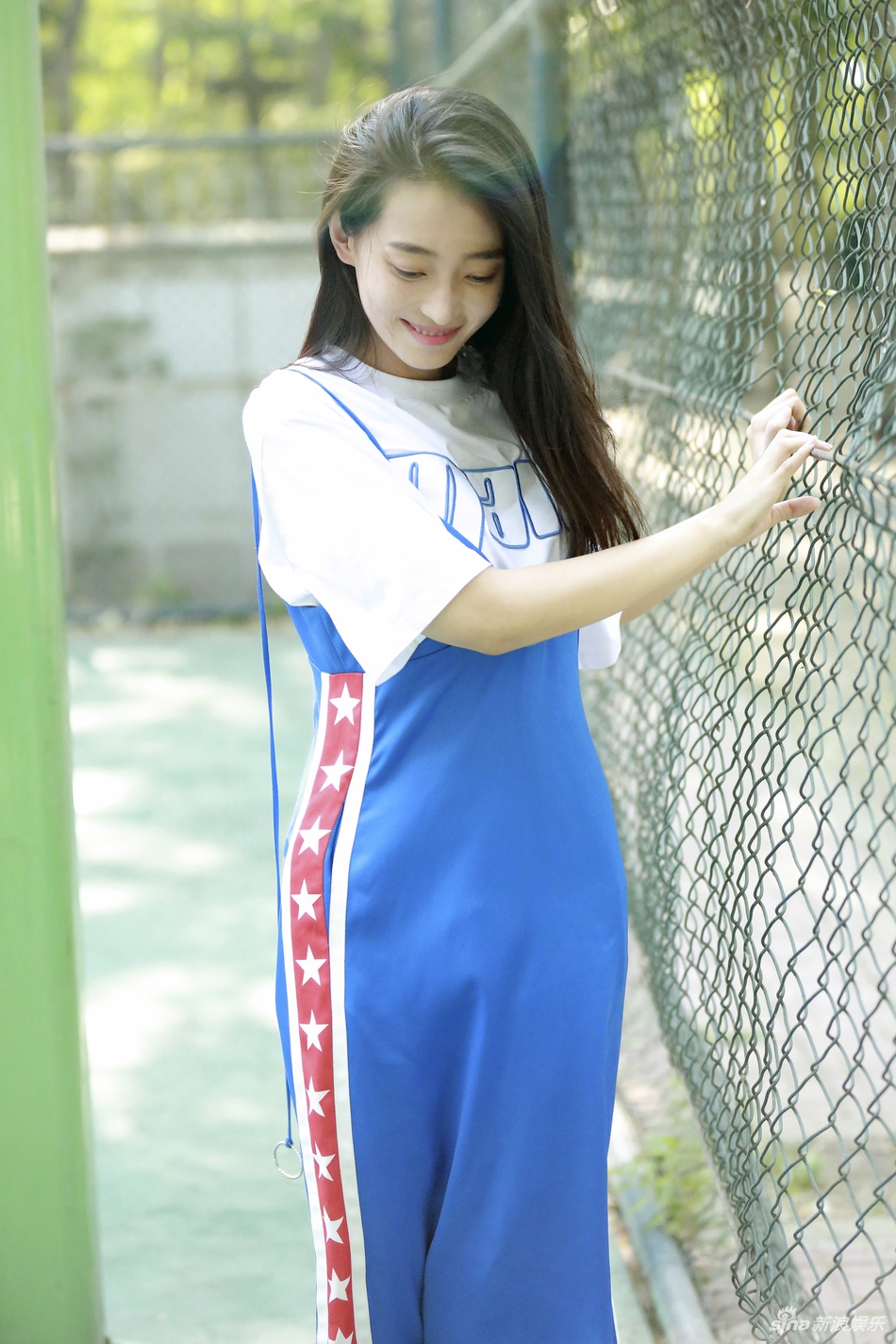 组图:王艺诺清新袭人 笑靥如花活力入夏_高清图集_新浪网