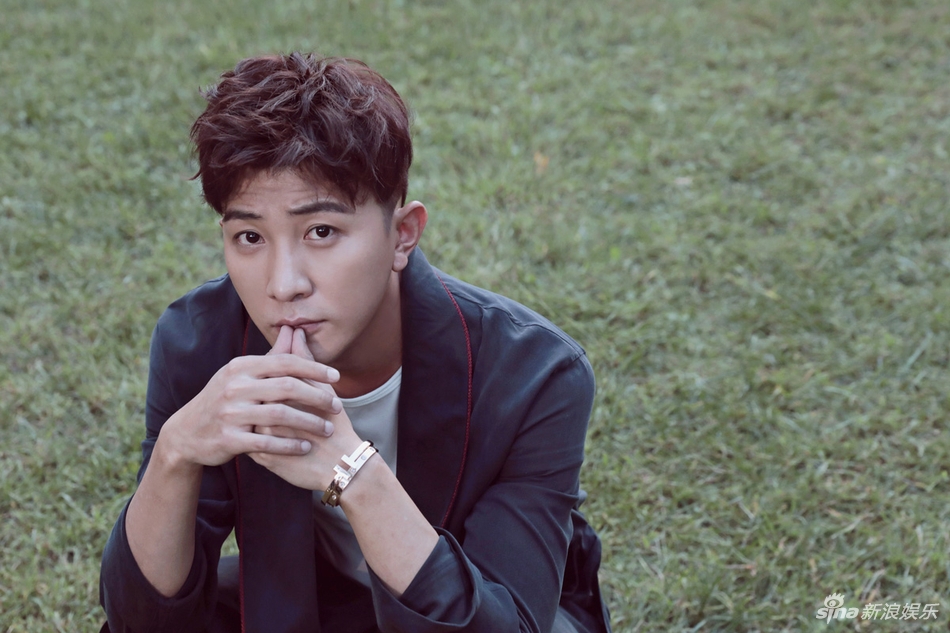 新浪娱乐讯 日前,大左全新写真大片曝光,以最潮的睡衣风造型,完美诠释