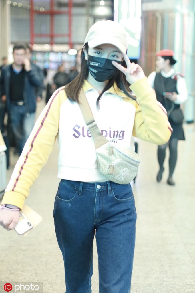 组图客栈小管家归来李兰迪随性装扮满屏邻家女孩气息