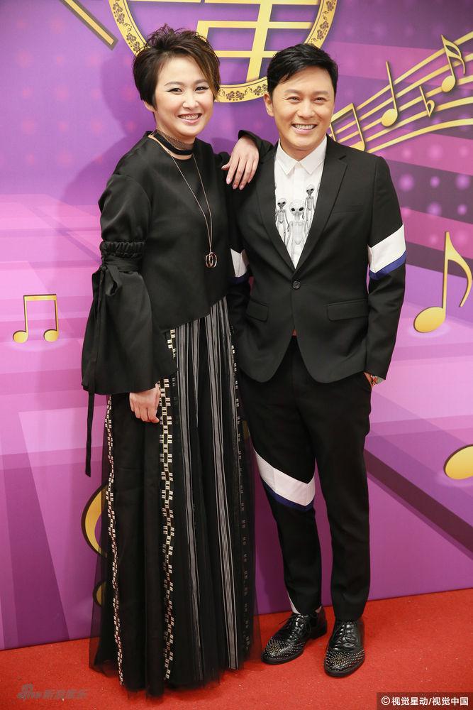 组图:陈松伶袁凤瑛薛家燕盛装出席tvb录影探班 _高清图集_新浪网