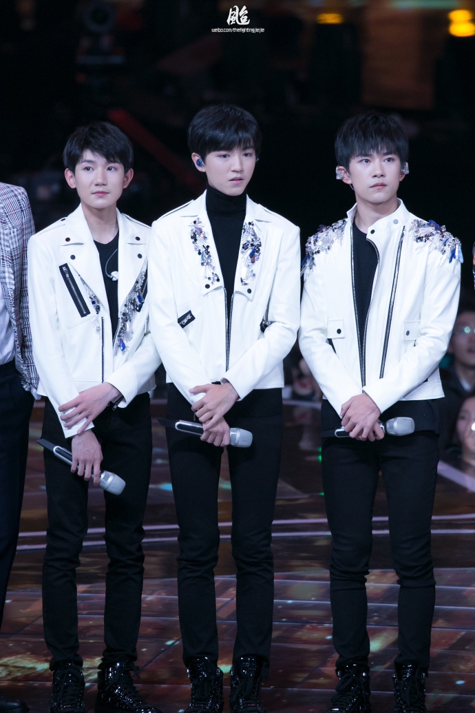 新浪娱乐讯 据悉,tfboys已经确定加盟今年湖南卫视跨年,日前,网上曝光
