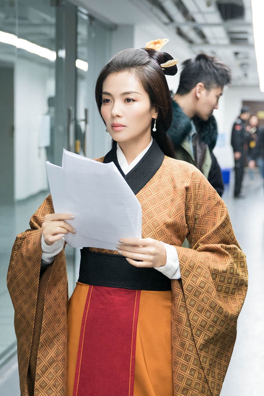 组图:刘涛变身商朝奇女子 一人分饰三角演绎女战神前世今生