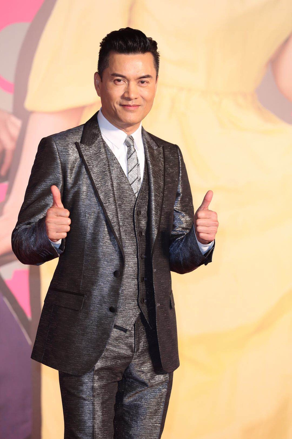 组图:金像奖红毯青春气息浓 赵薇等众女星争艳_高清图集_新浪网