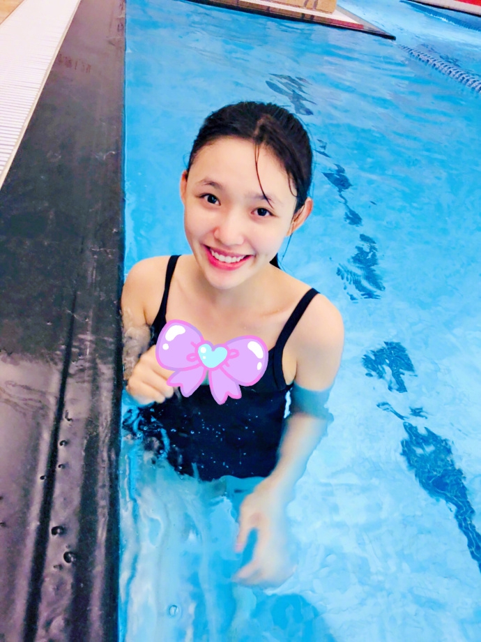 GNZ48梁婉琳泳装图片