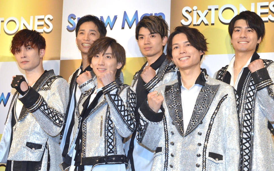 组图:杰尼斯两个组合同时出道 所属成员笑容灿烂心情好_高清图集_新浪