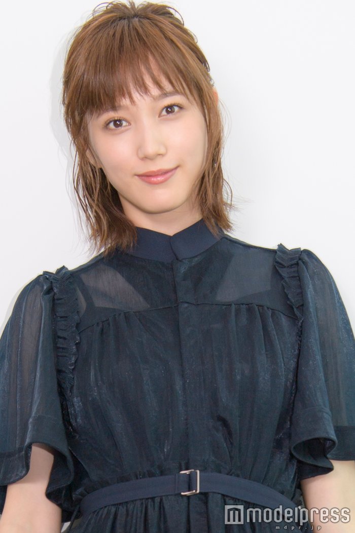 组图:本田翼接受日媒采访 称欢迎演技方面挑战