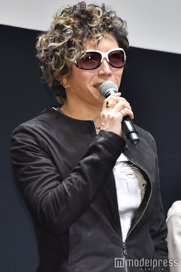 组图:gackt出席电影首映会 称自己不敢相信演了高中生