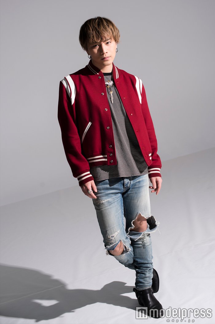 组图:三代目jsb登坂广臣拍摄写真 五官俊美潮流感十足