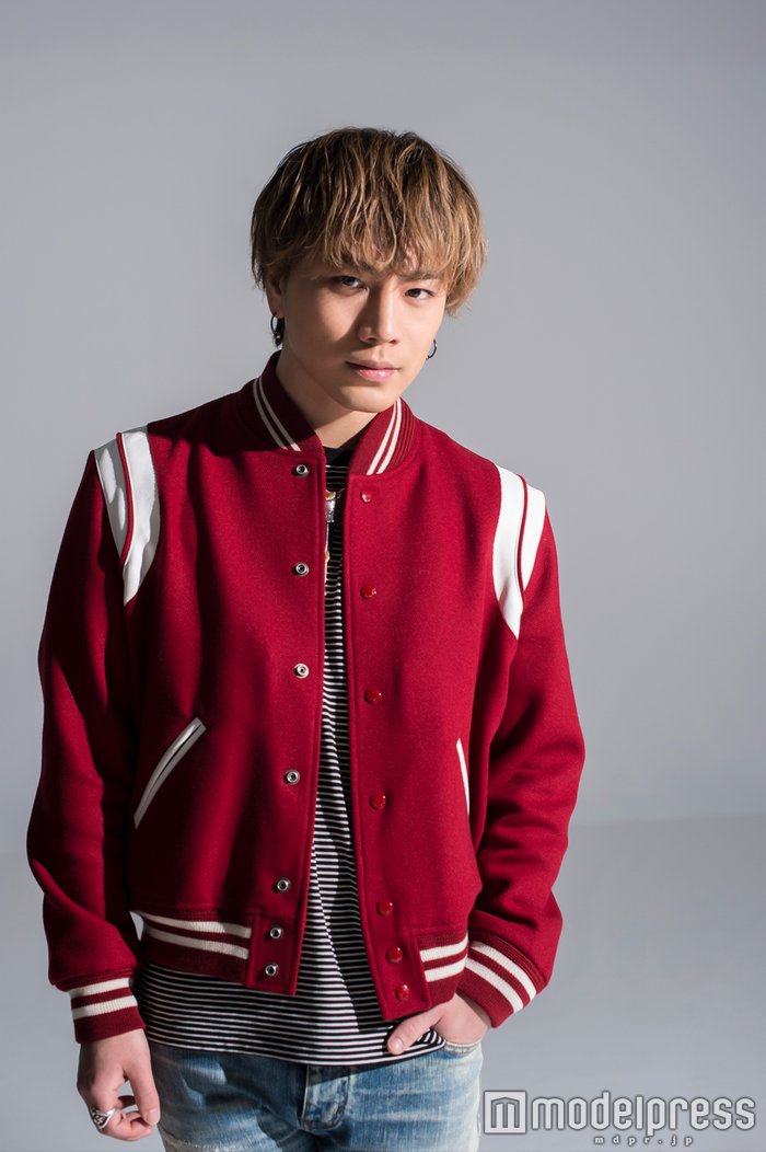 组图:三代目jsb登坂广臣拍摄写真 五官俊美潮流感十足