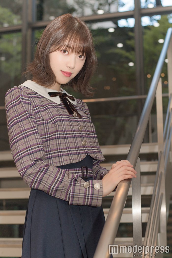 组图:乃木坂46堀未央奈装扮减龄 制服上身似高中生_高清图集_新浪网