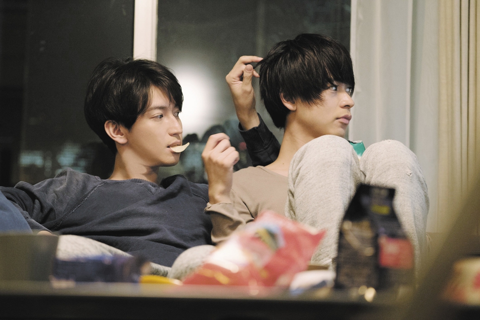 组图:《穷鼠》电影剧照公开 大仓忠义成田凌柔情来袭