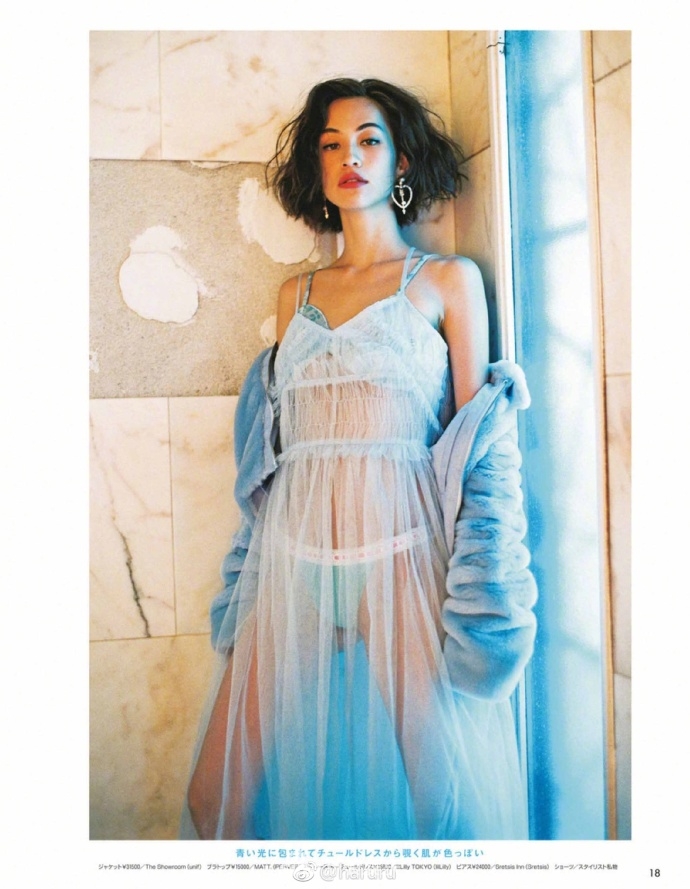 组图:水原希子登杂志封面 复古风上演光影魅惑_高清图集_新浪网
